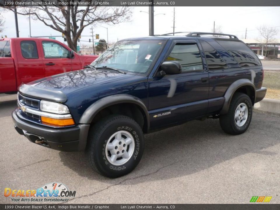 1999 Chevrolet Blazer LS 4x4 Indigo Blue Metallic / Graphite Photo #3