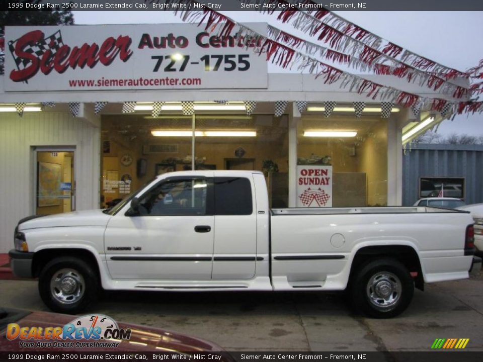 1999 Dodge Ram 2500 Laramie Extended Cab Bright White / Mist Gray Photo #1
