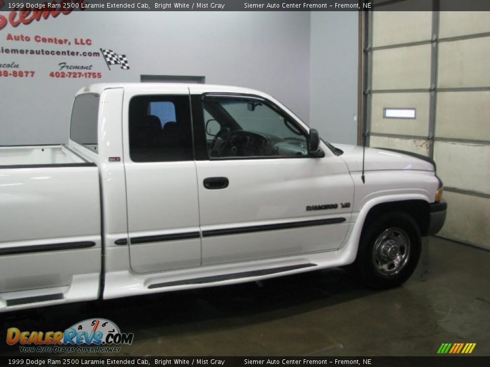 1999 Dodge Ram 2500 Laramie Extended Cab Bright White / Mist Gray Photo #2