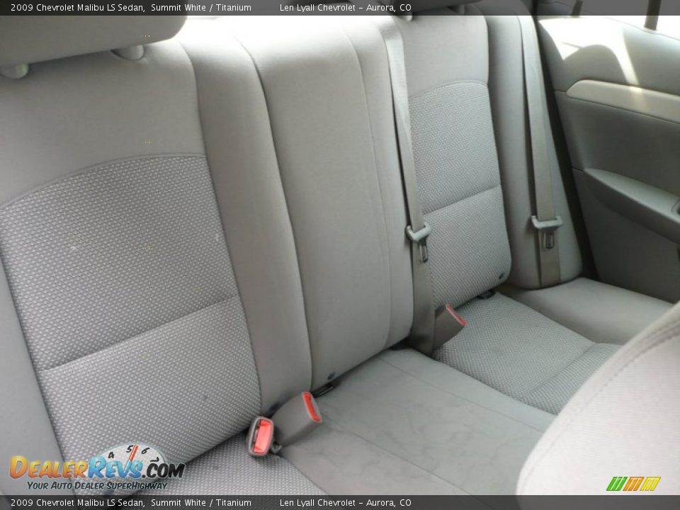 2009 Chevrolet Malibu LS Sedan Summit White / Titanium Photo #15