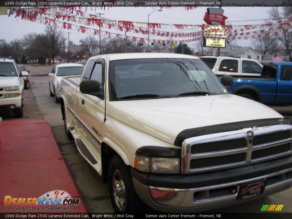 1999 Dodge Ram 2500 Laramie Extended Cab Bright White / Mist Gray Photo #6