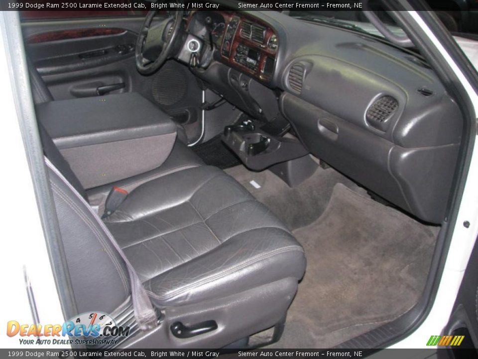 1999 Dodge Ram 2500 Laramie Extended Cab Bright White / Mist Gray Photo #13