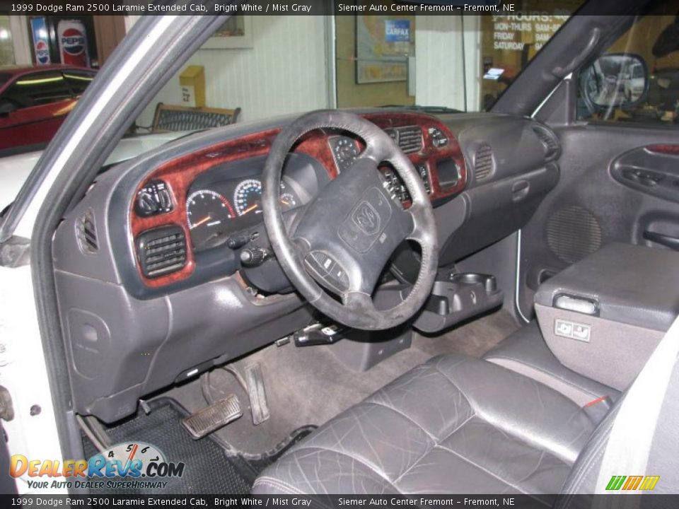 1999 Dodge Ram 2500 Laramie Extended Cab Bright White / Mist Gray Photo #21