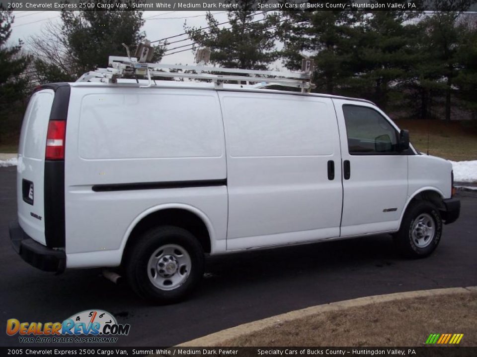 2005 Chevrolet Express 2500 Cargo Van Summit White / Medium Dark Pewter Photo #11