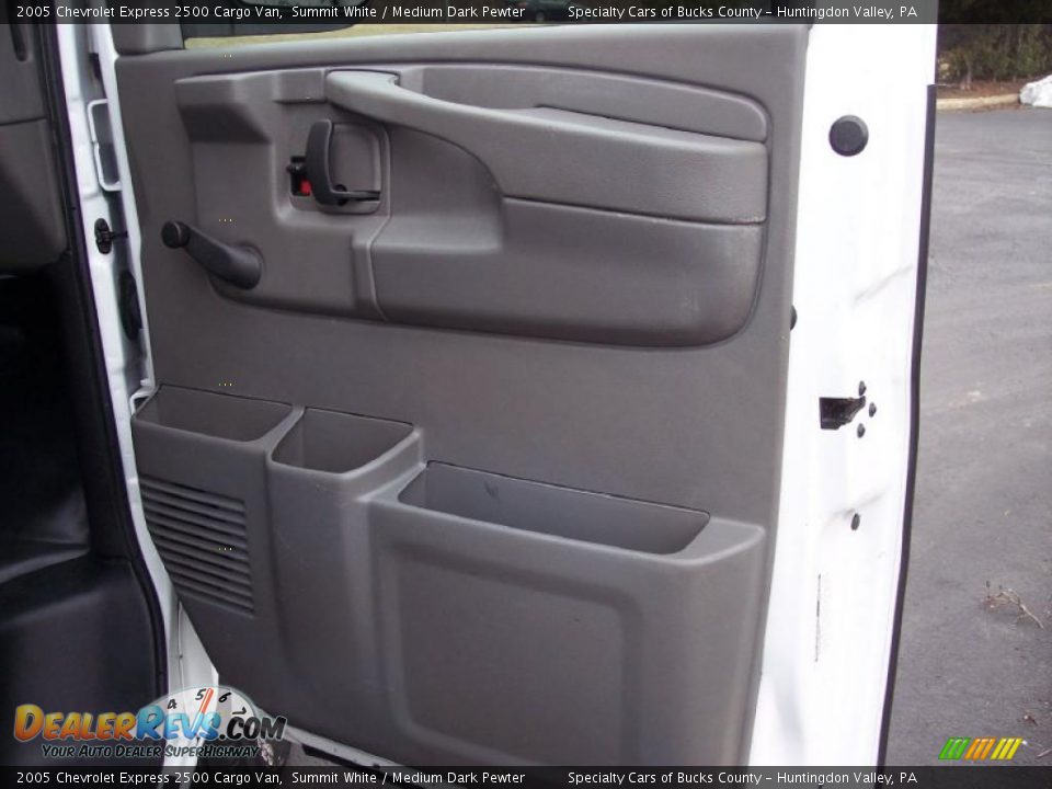 2005 Chevrolet Express 2500 Cargo Van Summit White / Medium Dark Pewter Photo #35