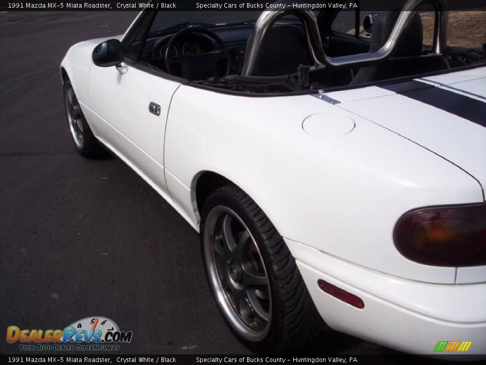 1991 Mazda MX-5 Miata Roadster Crystal White / Black Photo #25