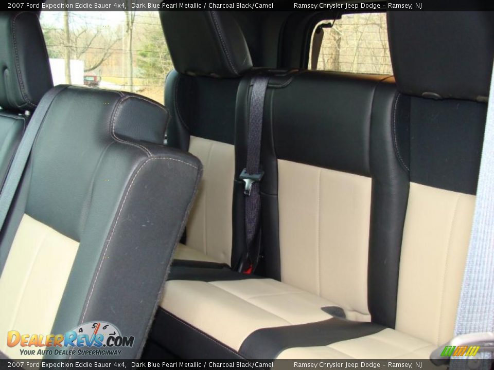 2007 Ford Expedition Eddie Bauer 4x4 Dark Blue Pearl Metallic / Charcoal Black/Camel Photo #8