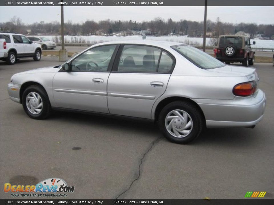 2002 Chevrolet Malibu Sedan Galaxy Silver Metallic / Gray Photo #6