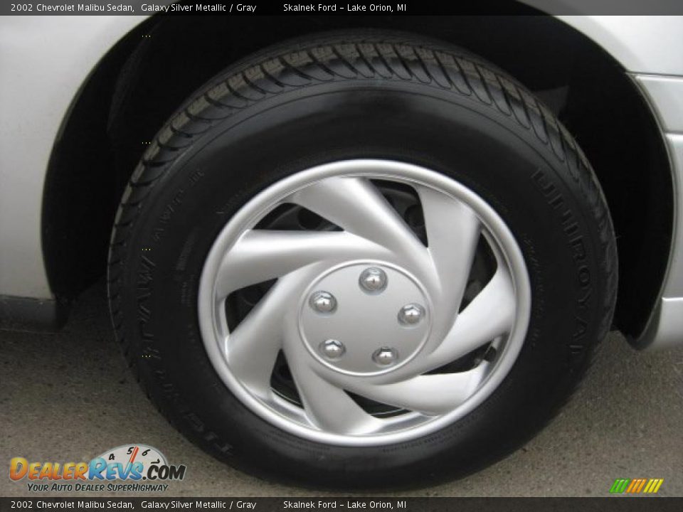 2002 Chevrolet Malibu Sedan Galaxy Silver Metallic / Gray Photo #13