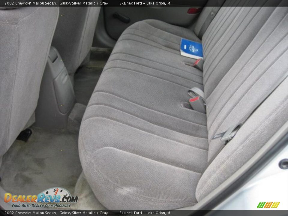 2002 Chevrolet Malibu Sedan Galaxy Silver Metallic / Gray Photo #21