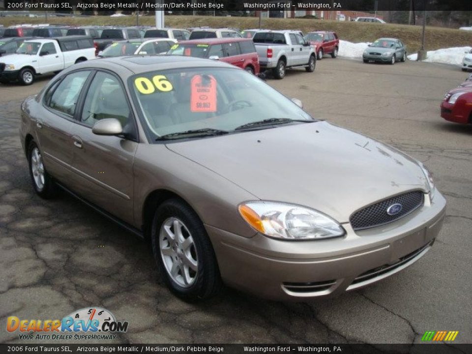 2006 Ford Taurus SEL Arizona Beige Metallic / Medium/Dark Pebble Beige Photo #6