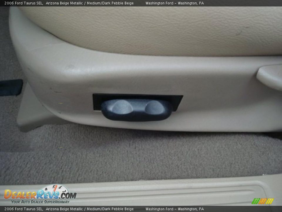 2006 Ford Taurus SEL Arizona Beige Metallic / Medium/Dark Pebble Beige Photo #17