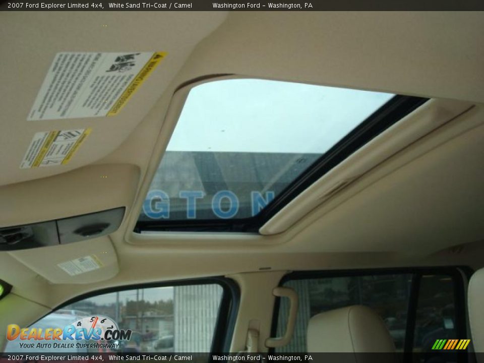 2007 Ford Explorer Limited 4x4 White Sand Tri-Coat / Camel Photo #8