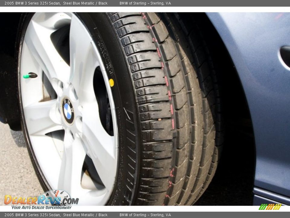 2005 BMW 3 Series 325i Sedan Steel Blue Metallic / Black Photo #17
