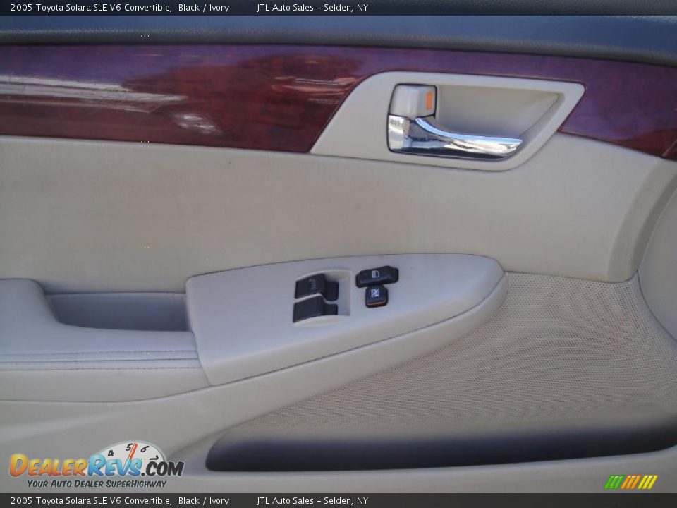 2005 Toyota Solara SLE V6 Convertible Black / Ivory Photo #10