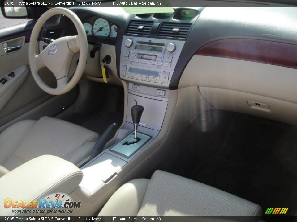 2005 Toyota Solara SLE V6 Convertible Black / Ivory Photo #13