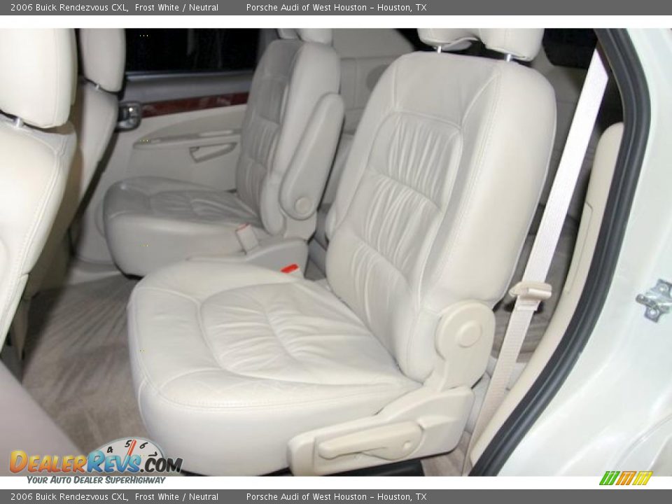 2006 Buick Rendezvous CXL Frost White / Neutral Photo #9