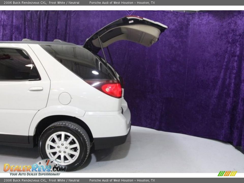2006 Buick Rendezvous CXL Frost White / Neutral Photo #18
