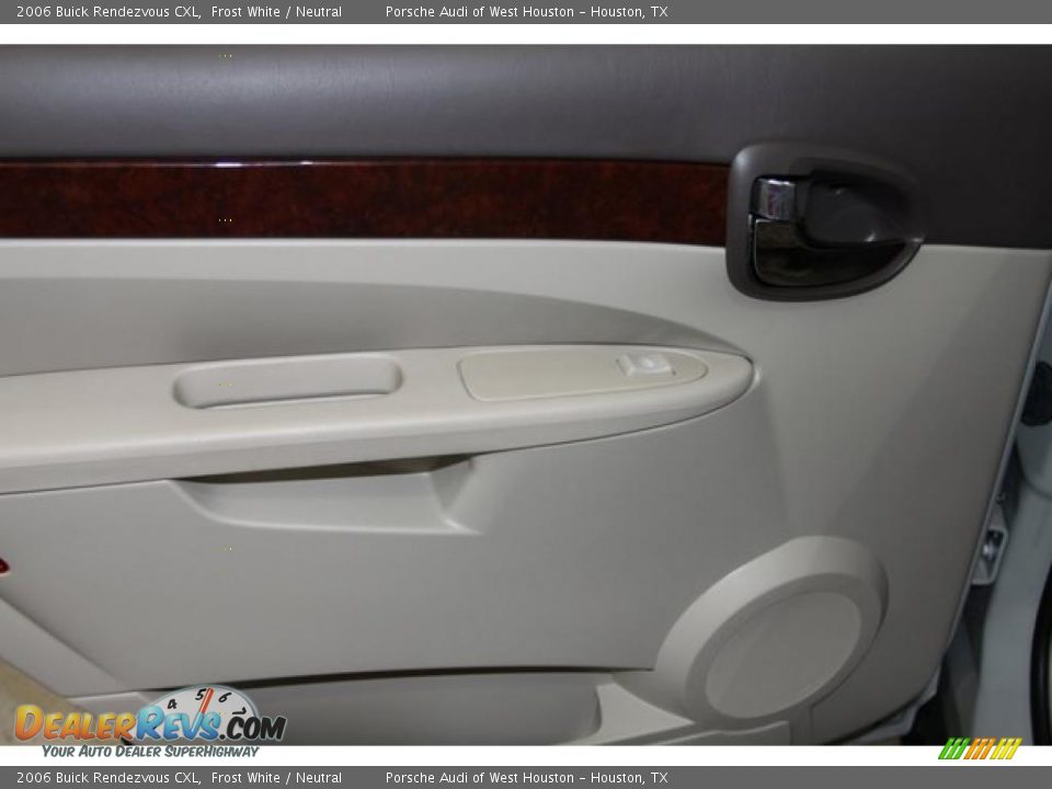 2006 Buick Rendezvous CXL Frost White / Neutral Photo #35