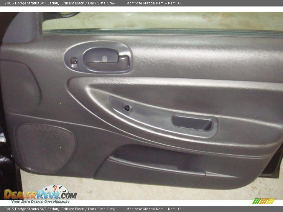 2006 Dodge Stratus SXT Sedan Brilliant Black / Dark Slate Grey Photo #13