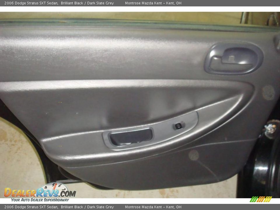 2006 Dodge Stratus SXT Sedan Brilliant Black / Dark Slate Grey Photo #15