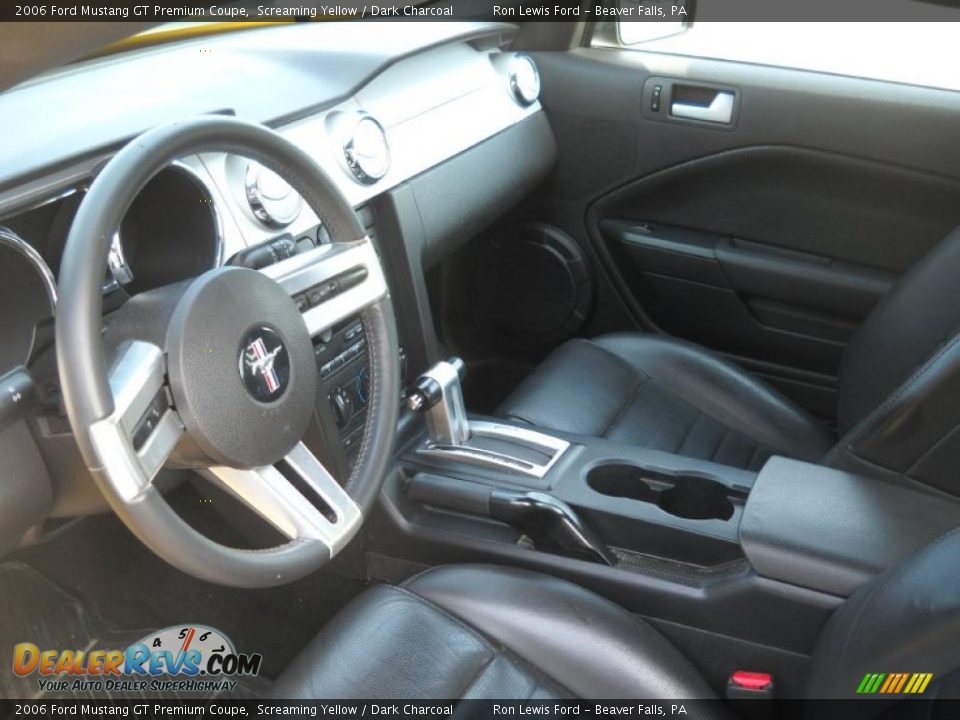2006 Ford Mustang GT Premium Coupe Screaming Yellow / Dark Charcoal Photo #7