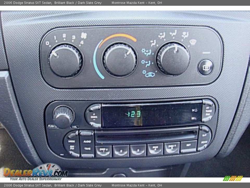 2006 Dodge Stratus SXT Sedan Brilliant Black / Dark Slate Grey Photo #20