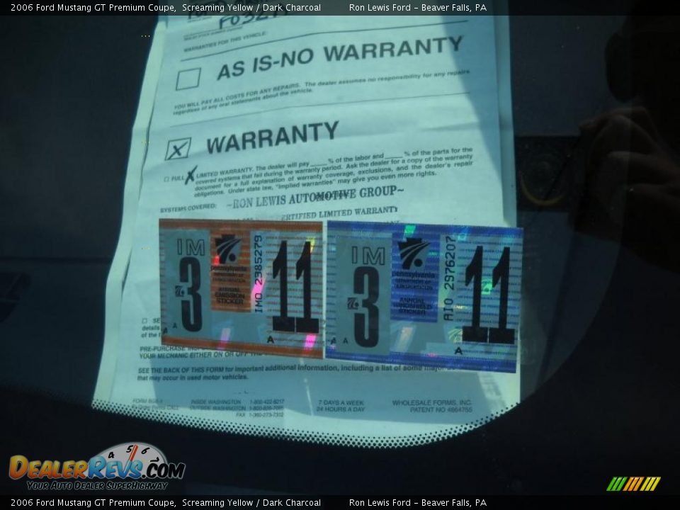 2006 Ford Mustang GT Premium Coupe Screaming Yellow / Dark Charcoal Photo #12