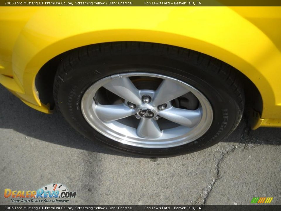 2006 Ford Mustang GT Premium Coupe Screaming Yellow / Dark Charcoal Photo #13