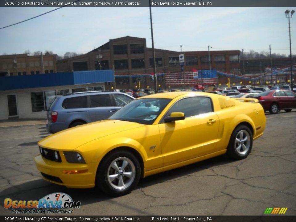 2006 Ford Mustang GT Premium Coupe Screaming Yellow / Dark Charcoal Photo #14