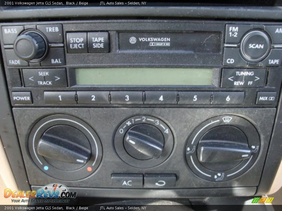 2001 Volkswagen Jetta GLS Sedan Black / Beige Photo #13