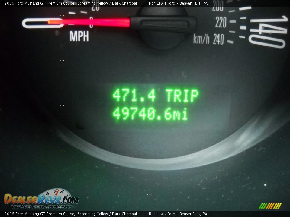 2006 Ford Mustang GT Premium Coupe Screaming Yellow / Dark Charcoal Photo #24