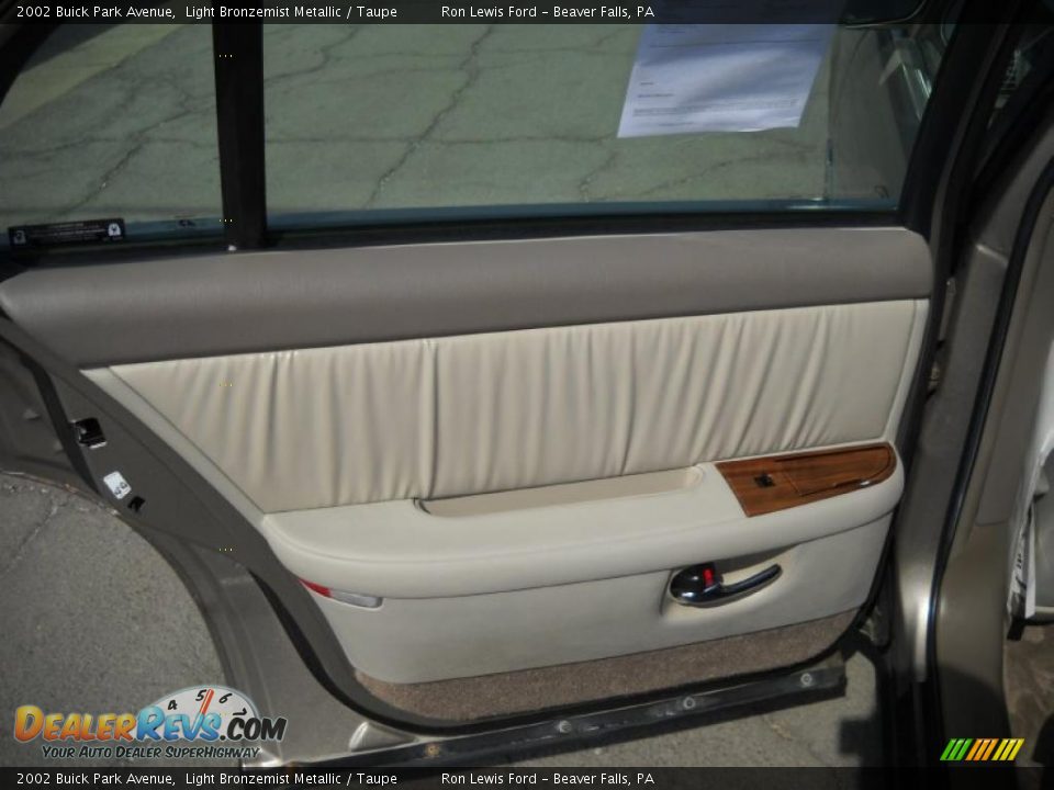 2002 Buick Park Avenue Light Bronzemist Metallic / Taupe Photo #10