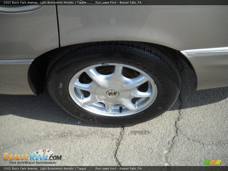 2002 Buick Park Avenue Light Bronzemist Metallic / Taupe Photo #13