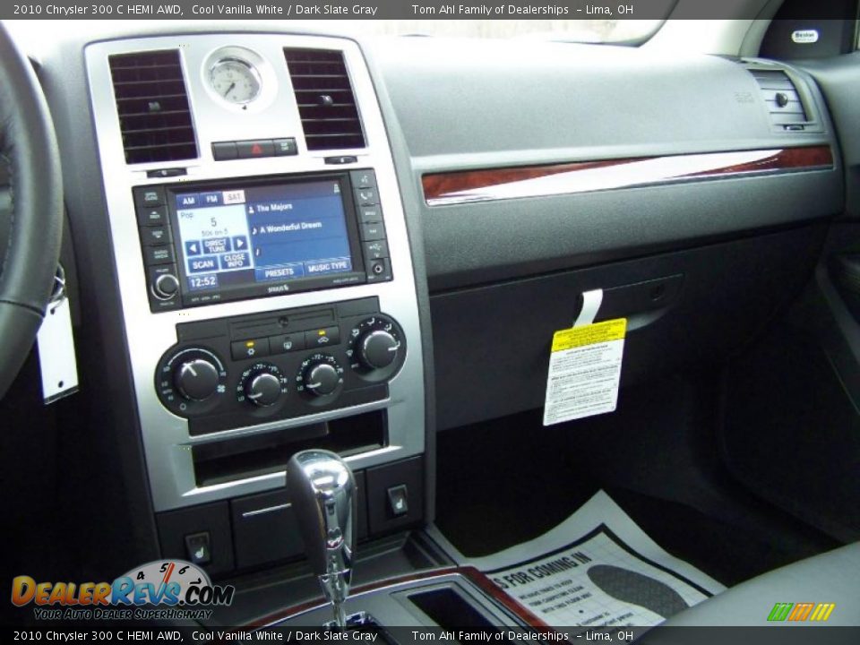 2010 Chrysler 300 C HEMI AWD Cool Vanilla White / Dark Slate Gray Photo #21