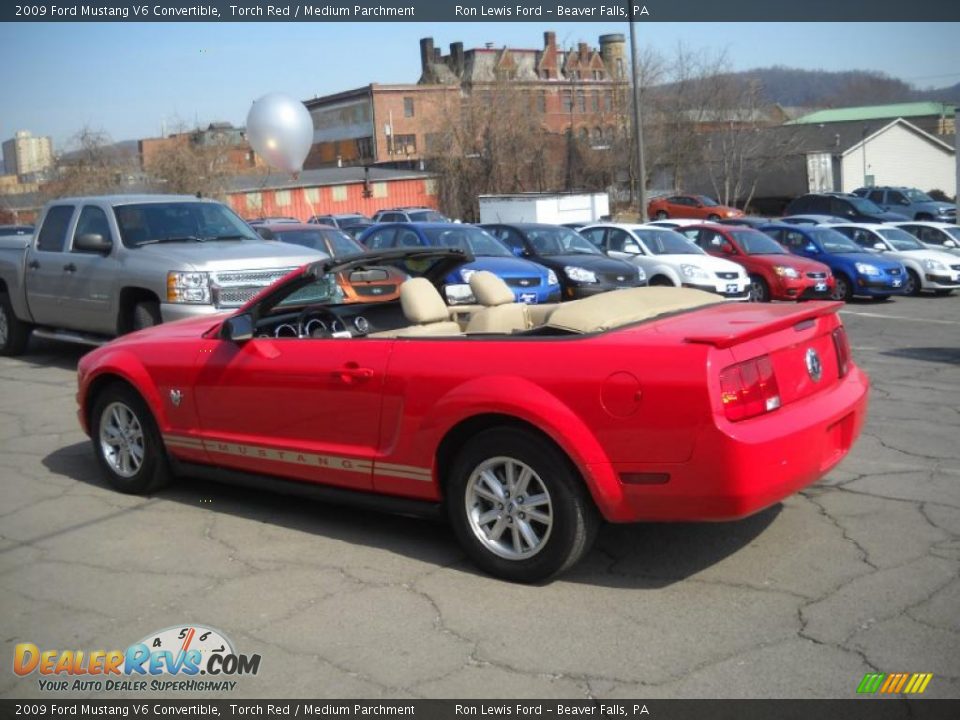 2009 Ford Mustang V6 Convertible Torch Red / Medium Parchment Photo #4