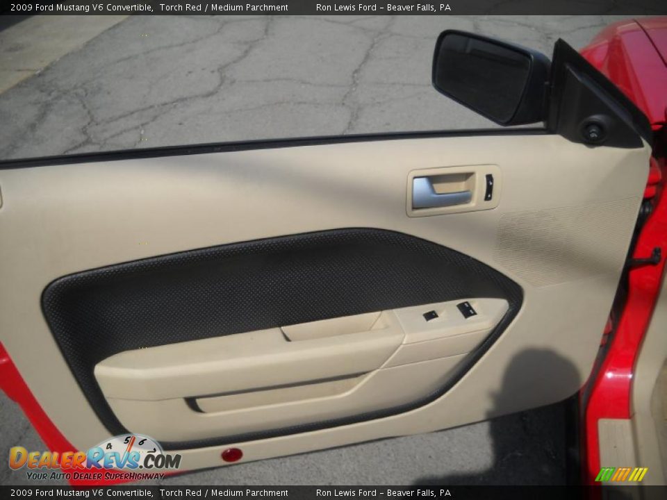 2009 Ford Mustang V6 Convertible Torch Red / Medium Parchment Photo #6