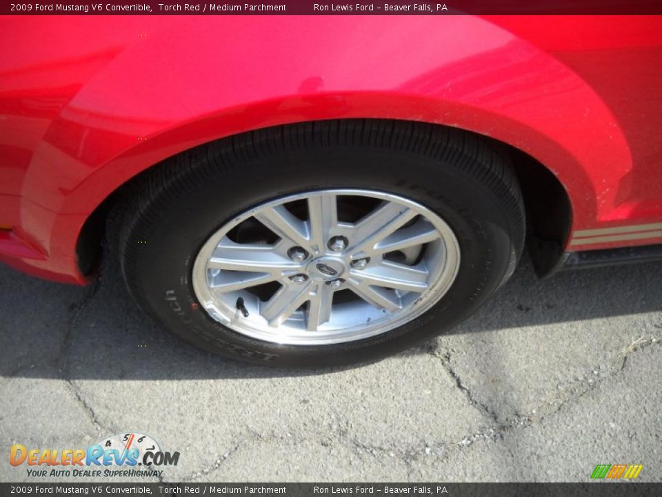 2009 Ford Mustang V6 Convertible Torch Red / Medium Parchment Photo #13