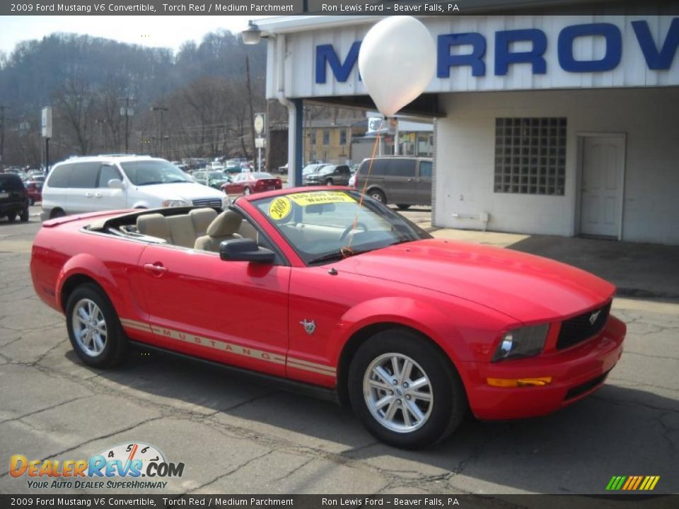 2009 Ford Mustang V6 Convertible Torch Red / Medium Parchment Photo #16