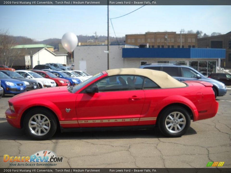 2009 Ford Mustang V6 Convertible Torch Red / Medium Parchment Photo #19