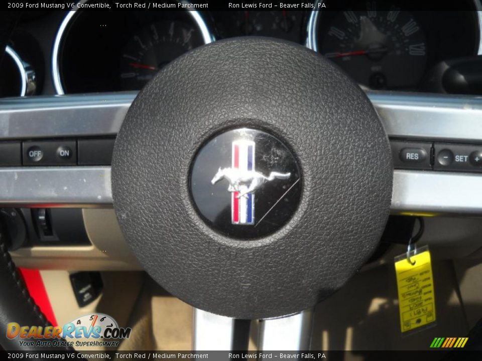 2009 Ford Mustang V6 Convertible Torch Red / Medium Parchment Photo #24