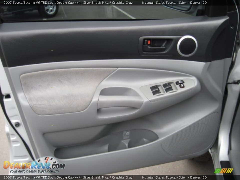 2007 Toyota Tacoma V6 TRD Sport Double Cab 4x4 Silver Streak Mica / Graphite Gray Photo #7