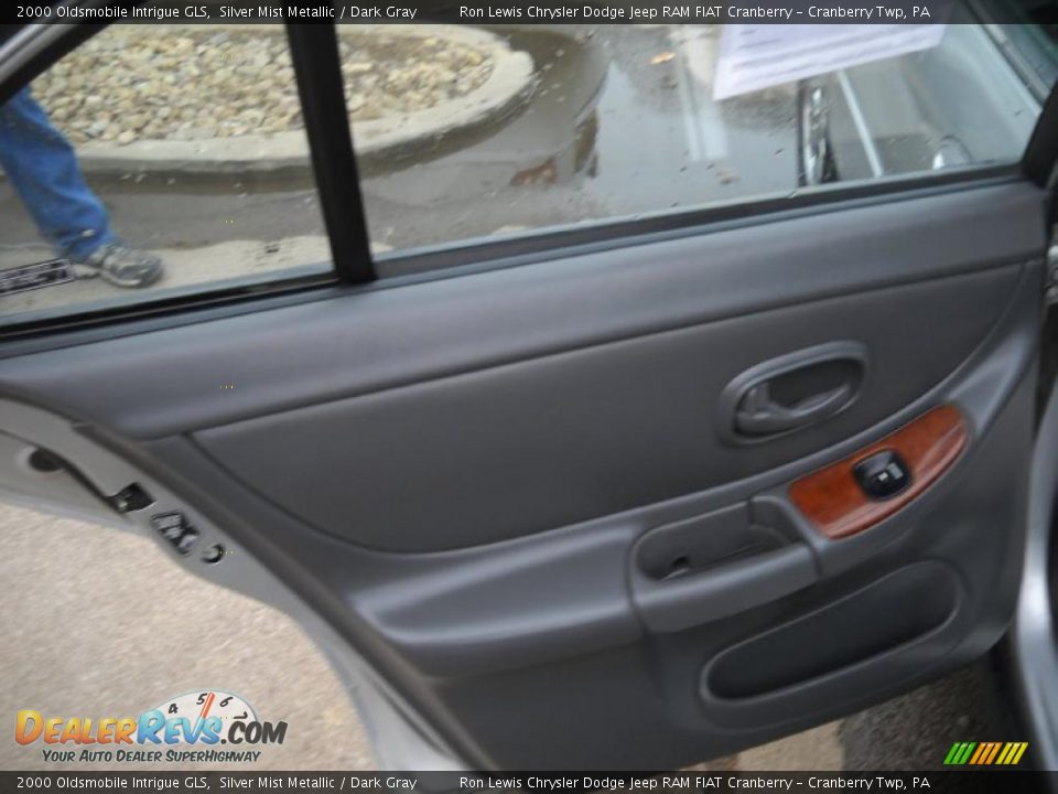 2000 Oldsmobile Intrigue GLS Silver Mist Metallic / Dark Gray Photo #10