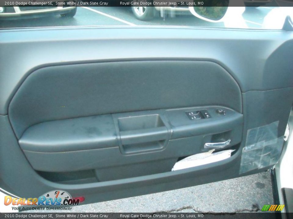 2010 Dodge Challenger SE Stone White / Dark Slate Gray Photo #22