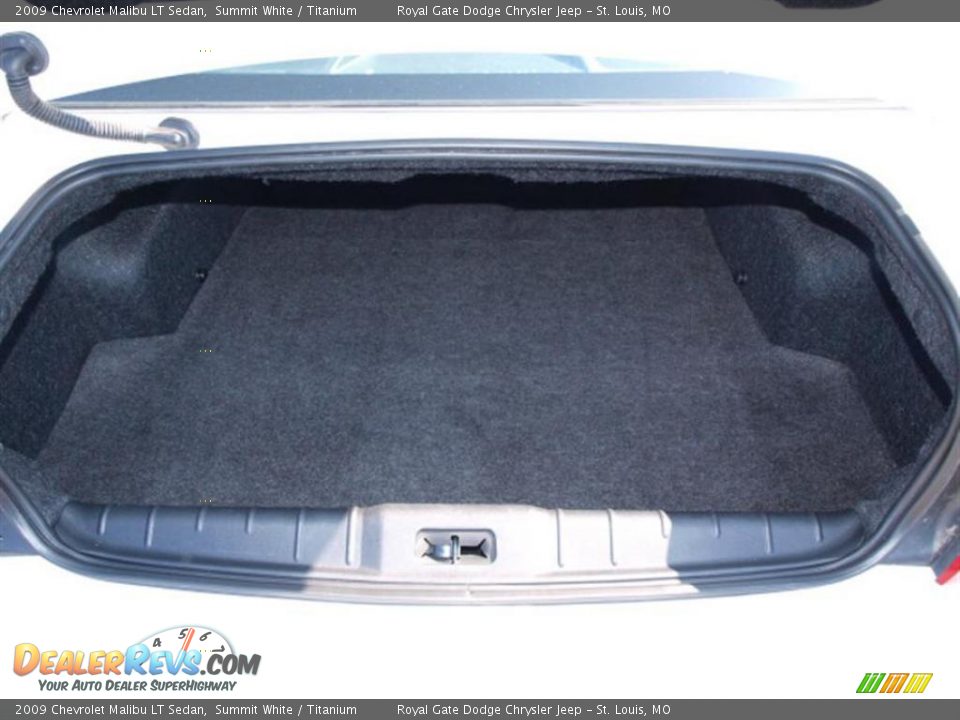 2009 Chevrolet Malibu LT Sedan Summit White / Titanium Photo #5