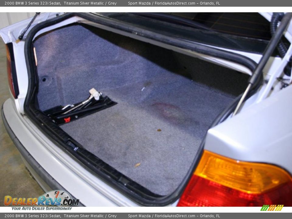 2000 BMW 3 Series 323i Sedan Titanium Silver Metallic / Grey Photo #11