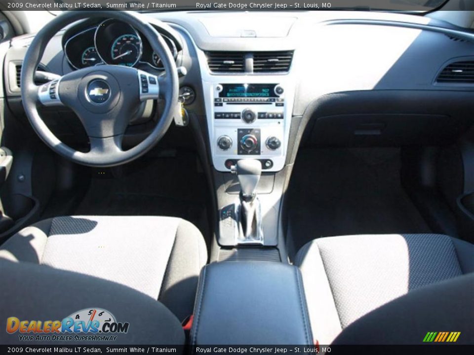 2009 Chevrolet Malibu LT Sedan Summit White / Titanium Photo #10