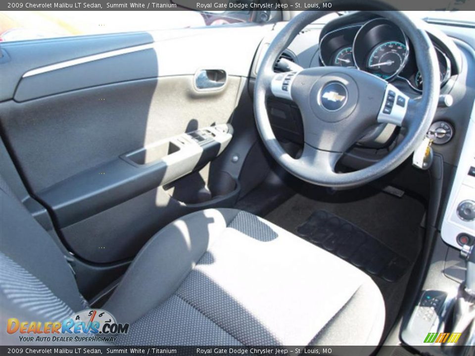 2009 Chevrolet Malibu LT Sedan Summit White / Titanium Photo #11