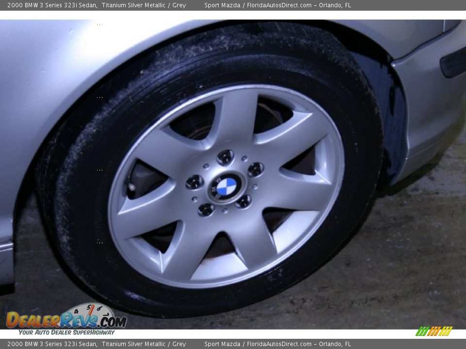 2000 BMW 3 Series 323i Sedan Titanium Silver Metallic / Grey Photo #31