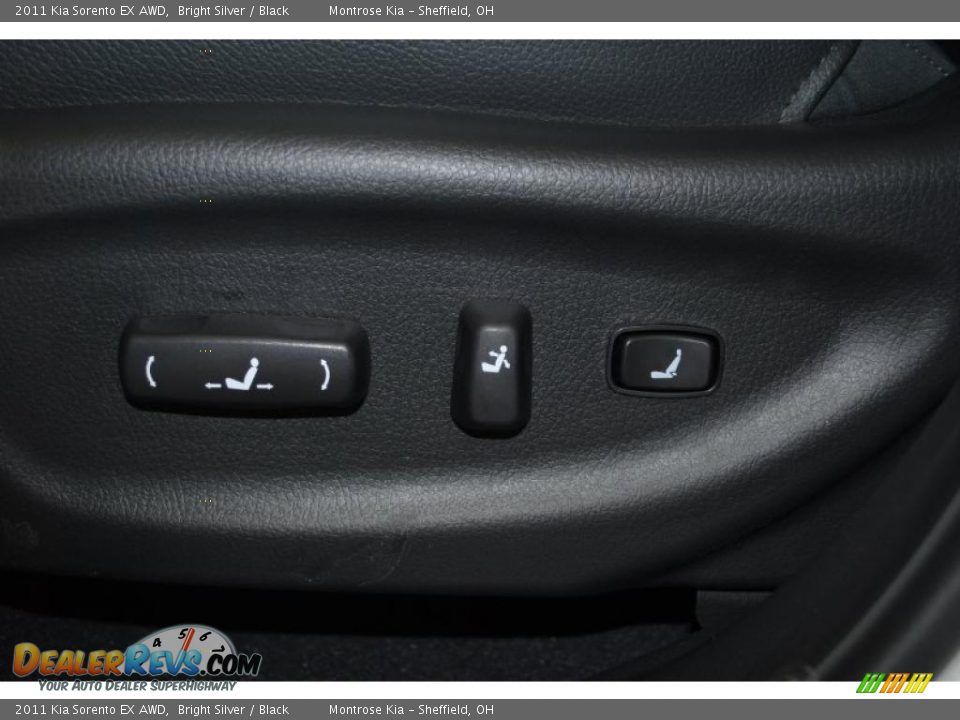 2011 Kia Sorento EX AWD Bright Silver / Black Photo #17